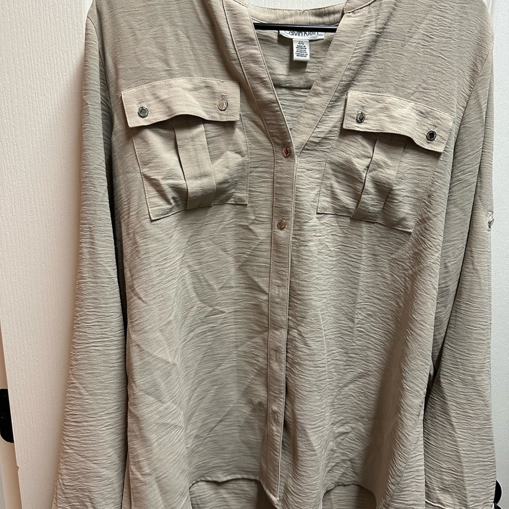 Calvin Klein women's Beige Button-Up Shirt size L/ NWOT B 57